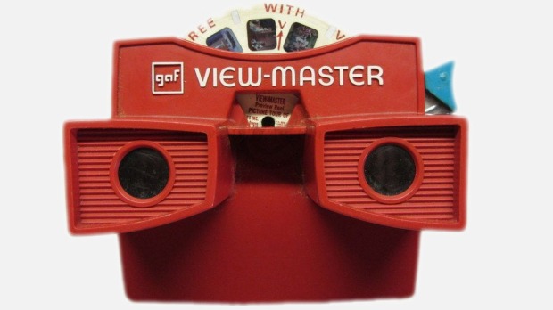 The traditional View-Master uses stereoscope technology to view several images on slide disk, which the user navigates using a lever on the right of the device.